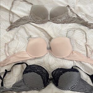 Victoria's Secret Black Cream Lace Bra Set